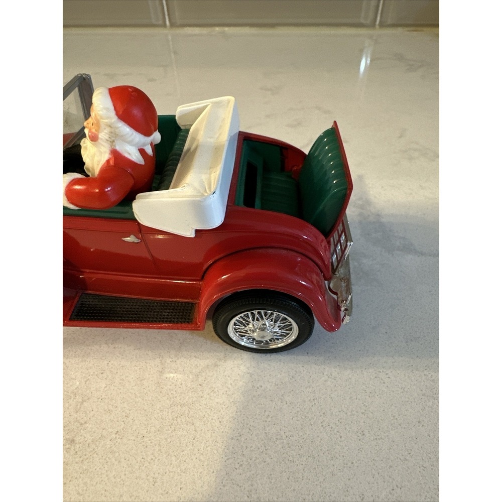 THE EASTWOOD COMPANY 1928 FORD MODEL A SANTA'S ROADSTER 1/25 SCALE FOR CHRISTMAS - Picture 8 of 10